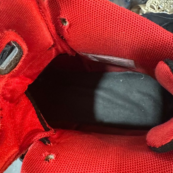 Jordan MVP Raptors Black University Red Purple Kids Sneakers 6.5Y DZ5577-006 - Picture 7 of 7